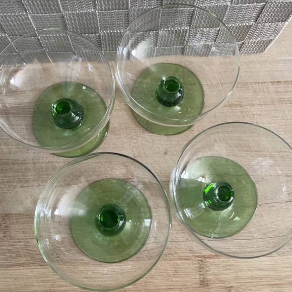 Vintage 3 1/4” Green Glass Footed Sherbet | Ice Cream | Bowl | Brandy ~SET of 4 - Picture 3 of 6
